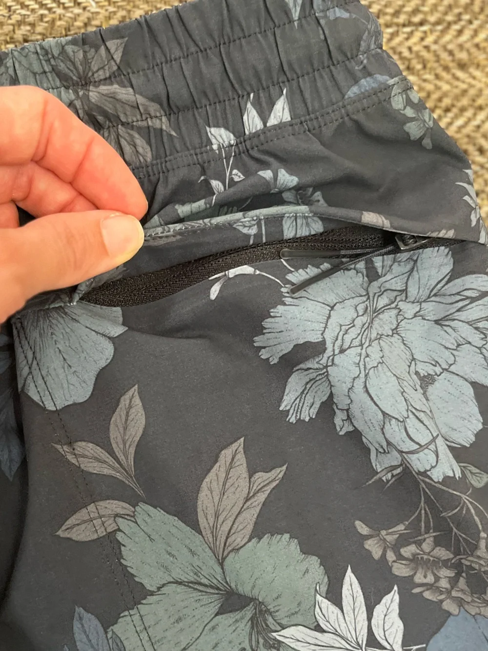 lululemon pool shorts